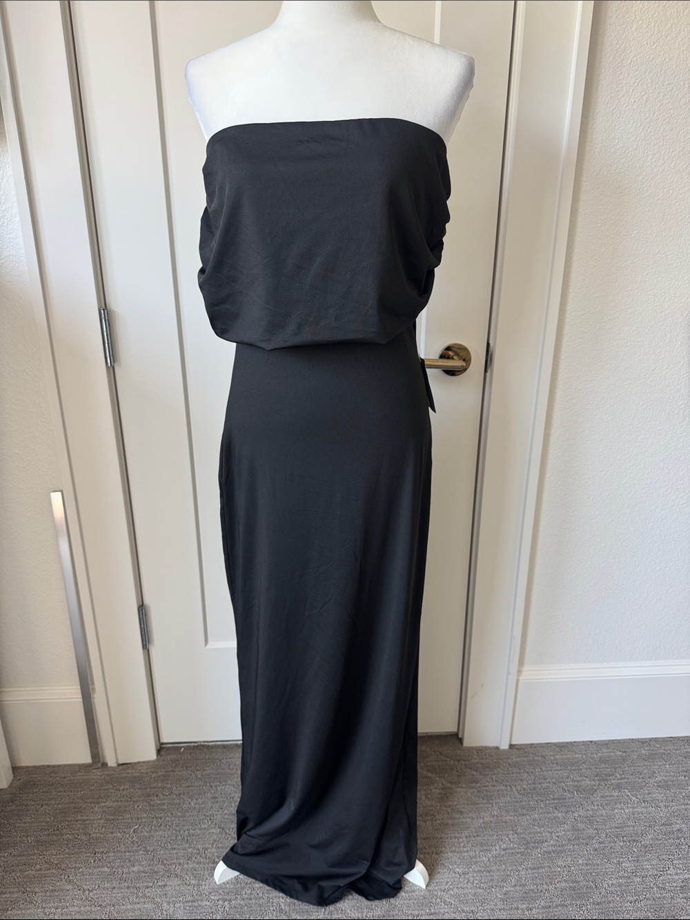 Classic Strapless Black Maxi Dress — Sleek Evening Staple